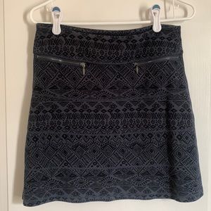 Athleta ikat black mini skirt S
